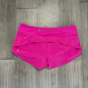 SONIC PINK!!! lululemon speed up 2.5.  In great condition, never worn!